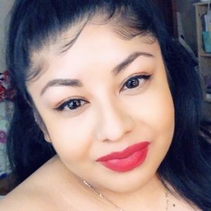 Meet your Posher, Yadira